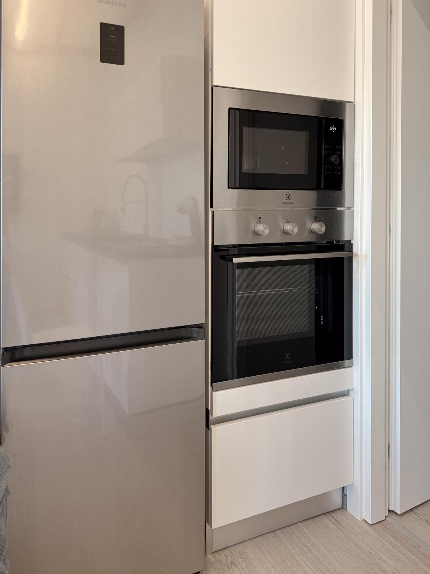 Belvedere 237b Lakeview Luxury Apartment *