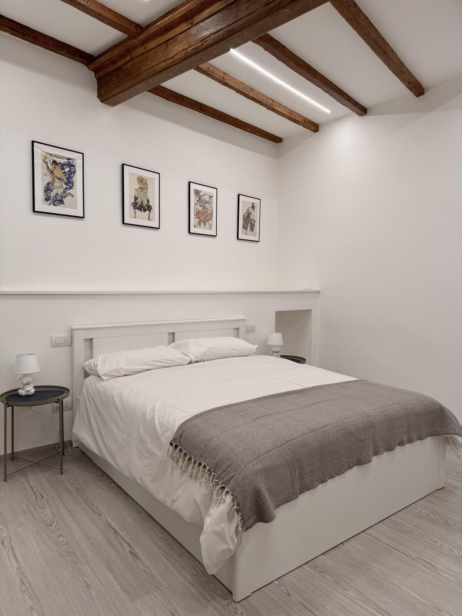 Belvedere 237b Lakeview Luxury Apartment *